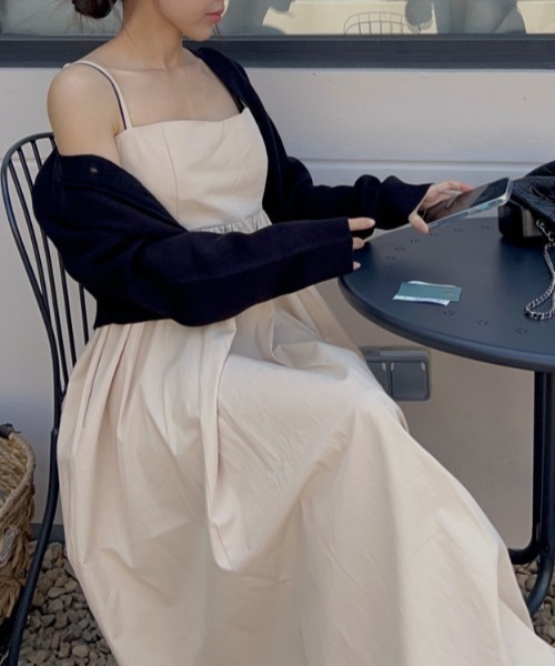 FREE STYLISTS（フリー スタイリスト）の「YUGA_YGMC　　Korean-style camisole voluminous flare dress（ワンピース・レディース・ブラック・FREE）」の13枚目の写真