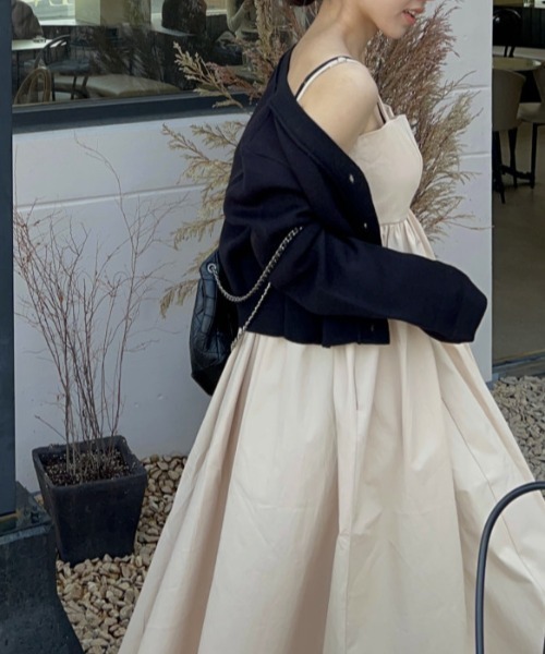 FREE STYLISTS（フリー スタイリスト）の「YUGA_YGMC　　Korean-style camisole voluminous flare dress（ワンピース・レディース・ブラック・FREE）」の11枚目の写真