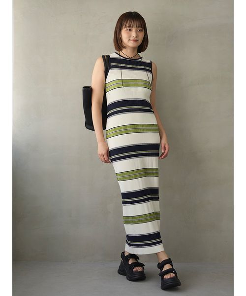 emmi(エミ)の「【ONLINE限定カラーあり】マルチボーダーニットワンピース(ワンピース・レディース・ブラック/ライトグレー/ブラウン/ホワイト・1/0)」の12枚目の写真