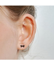HEI（ヘイ）の「[sv925] pretty ribbon earring（ピアス（両耳用））」
