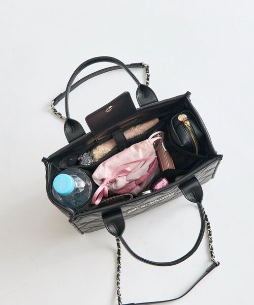 OLIVE des OLIVE（オリーブデオリーブ）の「【Belle Charme】Belle Charme Quilted Mini Tote（トートバッグ・レディース・ピンク/アイボリー/ブラック・FREE）」の8枚目の写真
