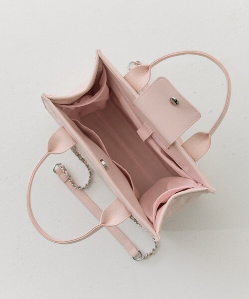 OLIVE des OLIVE（オリーブデオリーブ）の「【Belle Charme】Belle Charme Quilted Mini Tote（トートバッグ・レディース・ピンク/アイボリー/ブラック・FREE）」の21枚目の写真