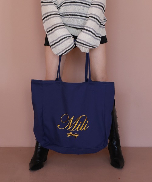 Mili affinity（ミリアフィニティー）の「ロゴビックトートバック（トートバッグ・レディース・ネイビー/ホワイト/バーガンディー/イエロー・FREE）」の2枚目の写真