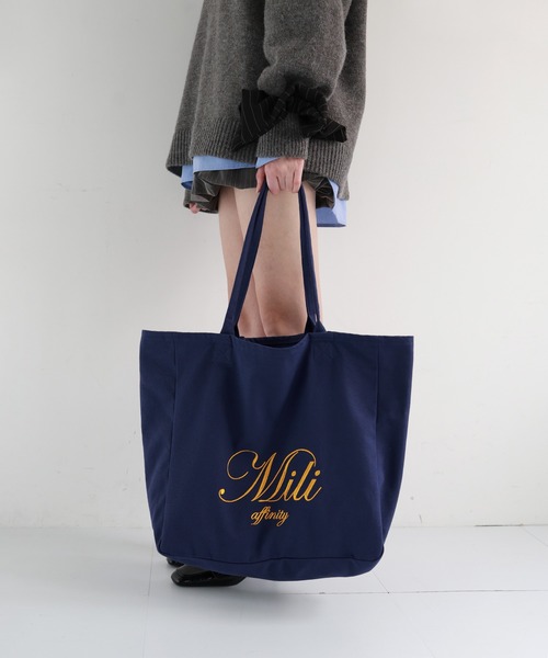 Mili affinity（ミリアフィニティー）の「ロゴビックトートバック（トートバッグ・レディース・ネイビー/ホワイト/バーガンディー/イエロー・FREE）」の20枚目の写真