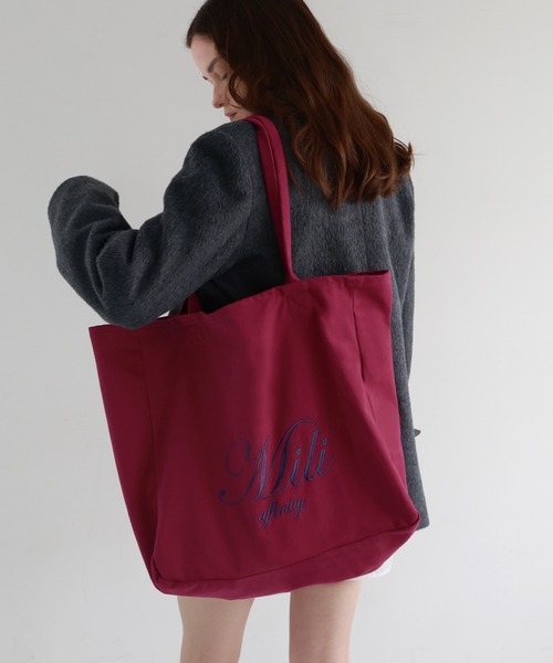 Mili affinity（ミリアフィニティー）の「ロゴビックトートバック（トートバッグ・レディース・ネイビー/ホワイト/バーガンディー/イエロー・FREE）」の22枚目の写真