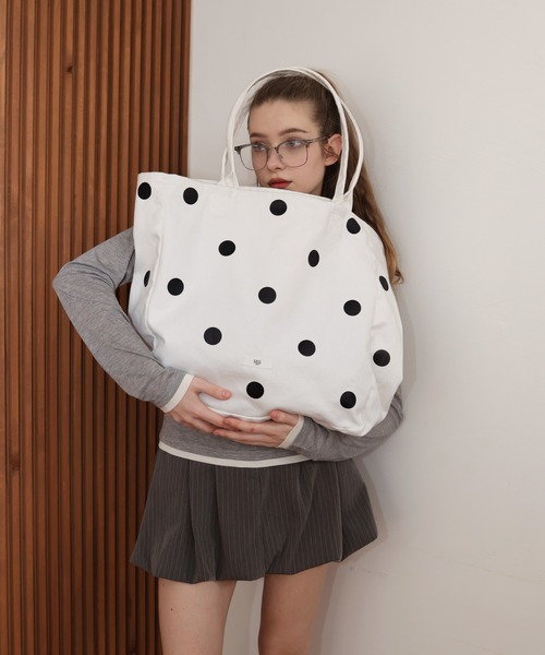 Mili affinity（ミリアフィニティー）の「ロゴビックトートバック（トートバッグ・レディース・ネイビー/ホワイト/バーガンディー/イエロー・FREE）」の6枚目の写真