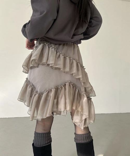 LYEON（リヨン）の「シアーラッフルティアードスカート（スカート・レディース・ブラック/ベージュ/ホワイト・FREE）」の11枚目の写真