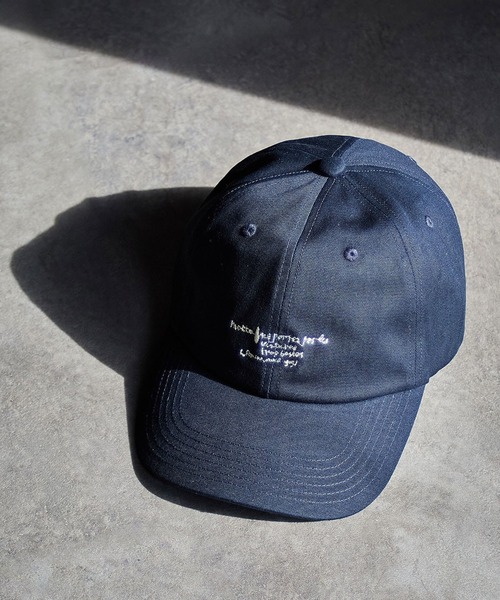 LY（エルワイ）の「(LY)LETTER CAP（キャップ・レディース・ベージュ/ネイビー/バーガンディー・ONE SIZE）」の2枚目の写真