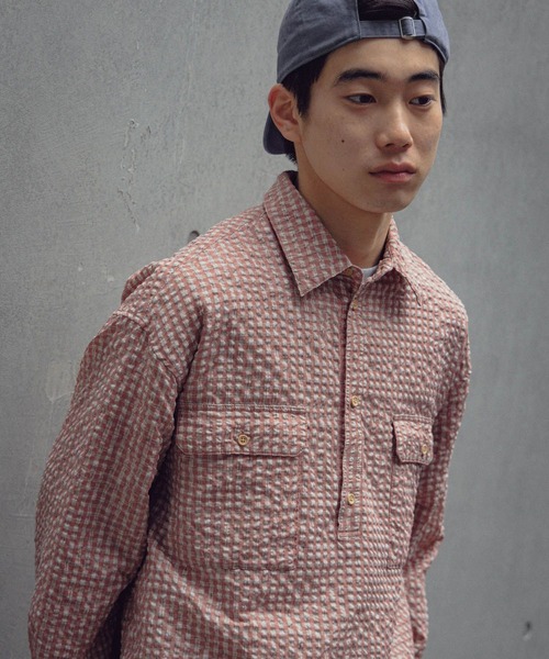 niko and...（ニコアンド）の「掠れチェックサッカープルオーバーシャツ（シャツ/ブラウス・メンズ・グレー/オフホワイト/ブラウン・MEDIUM/LARGE）」の3枚目の写真