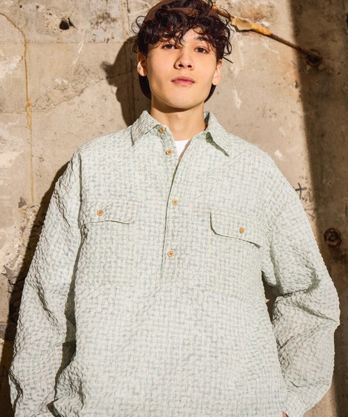 niko and...（ニコアンド）の「掠れチェックサッカープルオーバーシャツ（シャツ/ブラウス・メンズ・グレー/オフホワイト/ブラウン・MEDIUM/LARGE）」の18枚目の写真