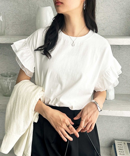 GeeRA(ジーラ)の「接触冷感袖フリルカットソー(Tシャツ/カットソー・レディース・ブラック/オフホワイト・MEDIUM/LARGE/X-LARGE)」の4枚目の写真