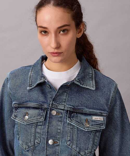 Calvin Klein(カルバン・クライン)の「クラシックトラッカージャケット(デニムジャケット・レディース・ブルー・S/M)」の5枚目の写真