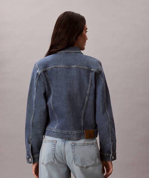 Calvin Klein(カルバン・クライン)の「クラシックトラッカージャケット(デニムジャケット・レディース・ブルー・S/M)」の9枚目の写真