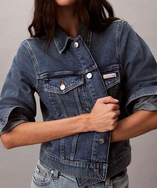 Calvin Klein(カルバン・クライン)の「クラシックトラッカージャケット(デニムジャケット・レディース・ブルー・S/M)」の11枚目の写真