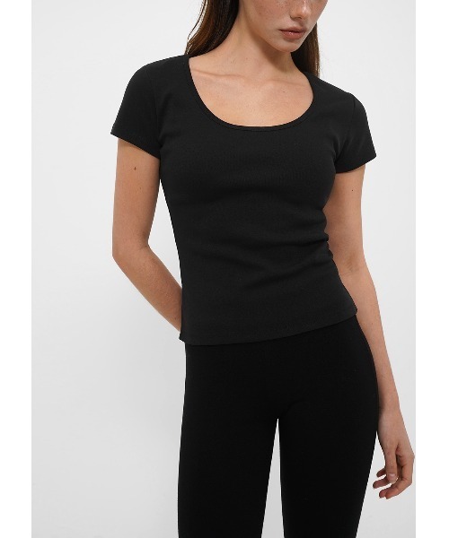 BLACKUP（ブラックアップ）の「[B-BASIC] テンションスタンダードスリムUネック半袖Tシャツ（Tシャツ/カットソー・レディース・グレー/アイボリー/ブラック・SMALL/MEDIUM）」の21枚目の写真