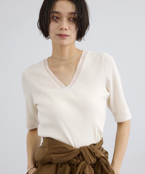 SALON adam et rope'（サロン アダム エ ロペ）の「【Angie La La for SALON】GENTLE intimate レースVネックプルオーバー（Tシャツ/カットソー・レディース・チャコールグレー/ホワイト・FREE）」の12枚目の写真