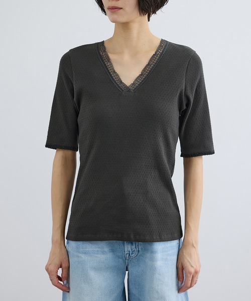 SALON adam et rope'（サロン アダム エ ロペ）の「【Angie La La for SALON】GENTLE intimate レースVネックプルオーバー（Tシャツ/カットソー・レディース・チャコールグレー/ホワイト・FREE）」の15枚目の写真