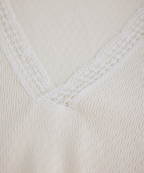 SALON adam et rope'（サロン アダム エ ロペ）の「【Angie La La for SALON】GENTLE intimate レースVネックプルオーバー（Tシャツ/カットソー・レディース・チャコールグレー/ホワイト・FREE）」の22枚目の写真
