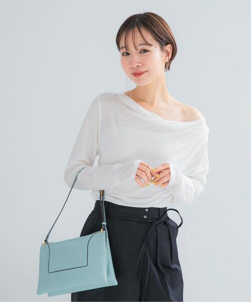 URBAN RESEARCH ROSSO WOMEN（アーバンリサーチ　ロッソ）の「エアリータッチ2WAYネックプルオーバー（Tシャツ/カットソー・レディース・ネイビー/オフホワイト・FREE）」の3枚目の写真