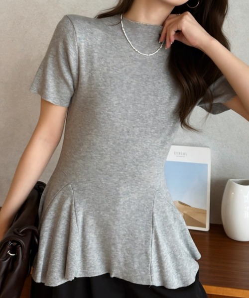 Eclat one(エクラワン)の「【Eclat one】ペプラム デザイン フレアヘム 半袖 ニットTシャツ(Tシャツ/カットソー・レディース・ブラック/アイボリー/グレー・FREE)」の20枚目の写真