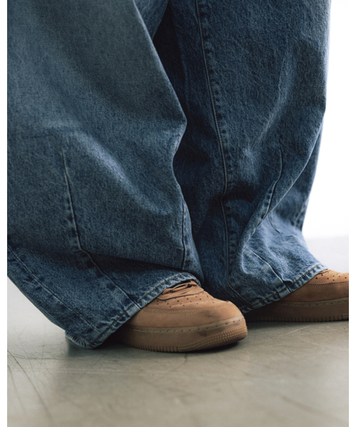 ANGLAN(アングラン)の「Washed Denim Balloon Pants - Japan Fabric Edition(デニムパンツ・メンズ・その他・1/2)」の5枚目の写真