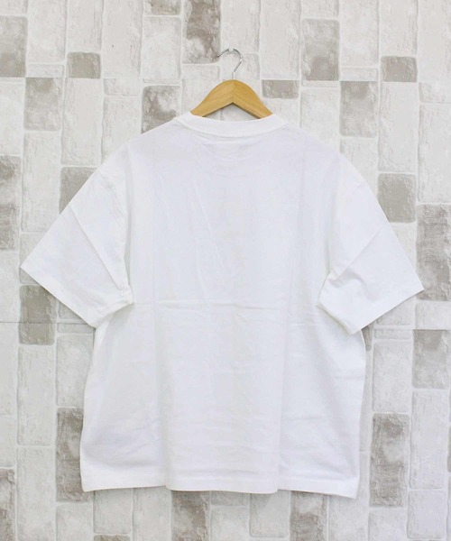 Calvin Klein(カルバン・クライン)の「CK スタンダードロゴ クルーネックTシャツ SS RLXD STANDARD LOGO CREW NECK TEE(Tシャツ/カットソー・メンズ・ブラック/ホワイト・XL/L/M)」の4枚目の写真