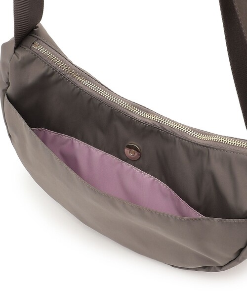 TOCCA(トッカ)の「MEMORY OF MOON POCHETTE ナイロンポシェット(ショルダーバッグ・レディース・ベージュ系/ブラック系/アイボリー系・F)」の22枚目の写真