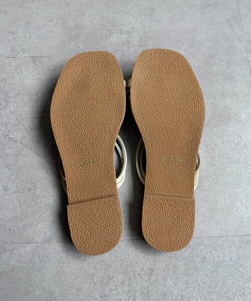 Thevon（ゼボン）の「GLDライントングサンダル（サンダル・レディース・アイボリー/ブラウン/ブラック・S/M/L）」の14枚目の写真