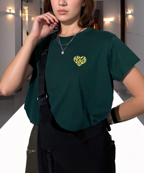 Candlestick(キャンドルスティック)の「ハート刺繍ロゴ コンパクトTシャツ(Tシャツ/カットソー・レディース・グリーン/ホワイト系/ブラック/スミクロ・FREE)」の4枚目の写真