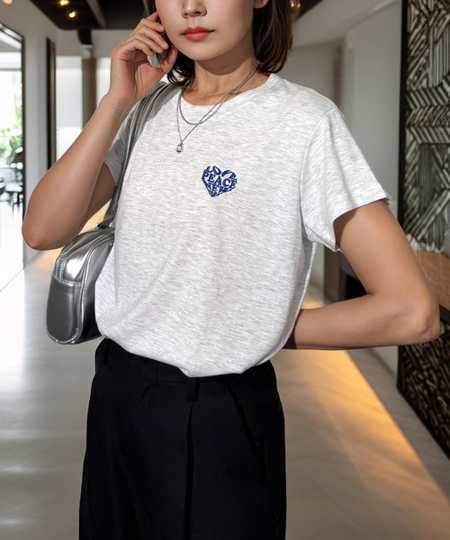 Candlestick(キャンドルスティック)の「ハート刺繍ロゴ コンパクトTシャツ(Tシャツ/カットソー・レディース・グリーン/ホワイト系/ブラック/スミクロ・FREE)」の8枚目の写真
