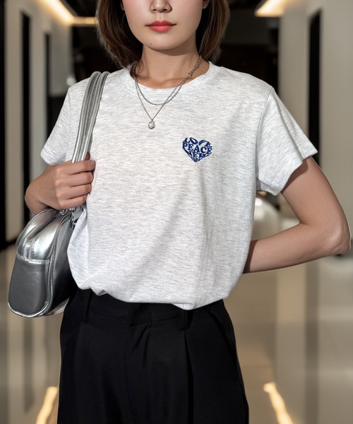Candlestick(キャンドルスティック)の「ハート刺繍ロゴ コンパクトTシャツ(Tシャツ/カットソー・レディース・グリーン/ホワイト系/ブラック/スミクロ・FREE)」の9枚目の写真
