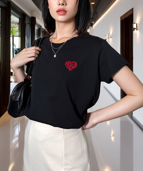 Candlestick(キャンドルスティック)の「ハート刺繍ロゴ コンパクトTシャツ(Tシャツ/カットソー・レディース・グリーン/ホワイト系/ブラック/スミクロ・FREE)」の5枚目の写真
