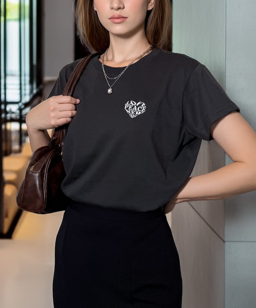 Candlestick(キャンドルスティック)の「ハート刺繍ロゴ コンパクトTシャツ(Tシャツ/カットソー・レディース・グリーン/ホワイト系/ブラック/スミクロ・FREE)」の11枚目の写真