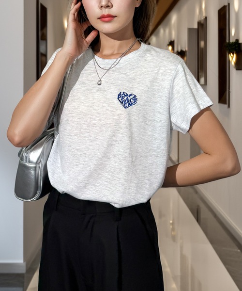 Candlestick(キャンドルスティック)の「ハート刺繍ロゴ コンパクトTシャツ(Tシャツ/カットソー・レディース・グリーン/ホワイト系/ブラック/スミクロ・FREE)」の10枚目の写真