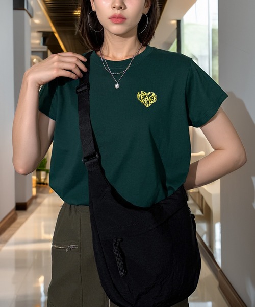 Candlestick(キャンドルスティック)の「ハート刺繍ロゴ コンパクトTシャツ(Tシャツ/カットソー・レディース・グリーン/ホワイト系/ブラック/スミクロ・FREE)」の15枚目の写真