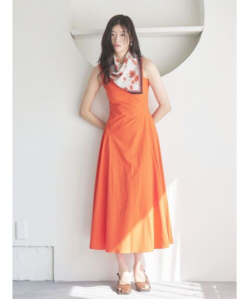 LAGUNAMOON(ラグナムーン)の「アシメデザインフレアワンピース 【夏服】(ワンピース・レディース・ブラック/オレンジ・MEDIUM/SMALL)」の15枚目の写真