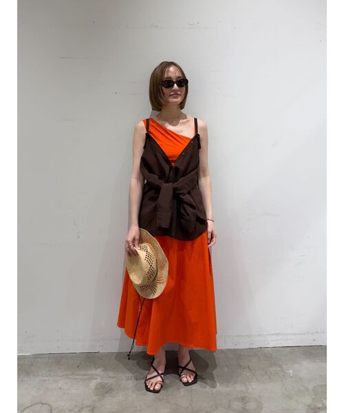 LAGUNAMOON(ラグナムーン)の「アシメデザインフレアワンピース 【夏服】(ワンピース・レディース・ブラック/オレンジ・MEDIUM/SMALL)」の21枚目の写真