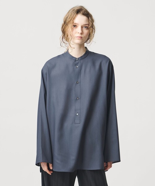 LOEFF(ロエフ)の「<LOEFF>ポリエステルボイル ヘンリーネック シャツ(シャツ/ブラウス・レディース・ネイビー/ブラック・0/1)」の2枚目の写真