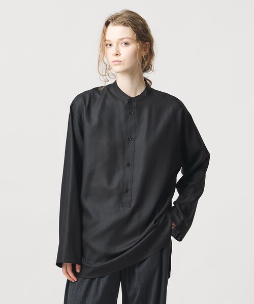 LOEFF(ロエフ)の「<LOEFF>ポリエステルボイル ヘンリーネック シャツ(シャツ/ブラウス・レディース・ネイビー/ブラック・0/1)」の1枚目の写真