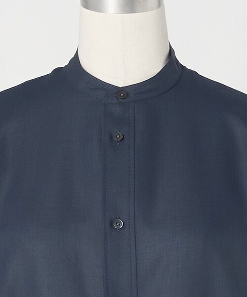 LOEFF(ロエフ)の「<LOEFF>ポリエステルボイル ヘンリーネック シャツ(シャツ/ブラウス・レディース・ネイビー/ブラック・0/1)」の15枚目の写真