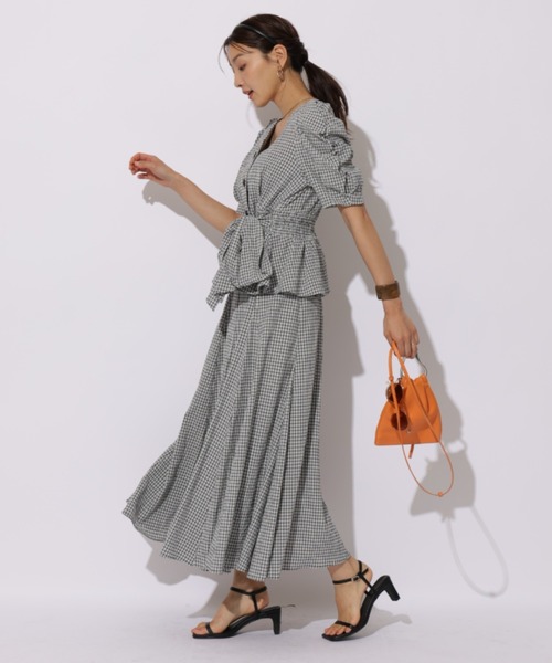 JUSGLITTY（ジャスグリッティー）の「パフショルダーペプラムブラウス（シャツ/ブラウス・レディース・チェック・2/1）」の17枚目の写真