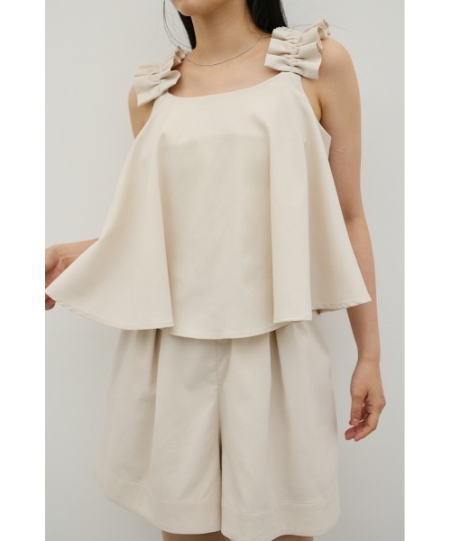 STYLEMIXER（スタイルミキサー）の「フリルショルダーショートオールインワン（つなぎ/オールインワン・レディース・アイボリー/オレンジ/ダークネイビー・MEDIUM/SMALL）」の2枚目の写真