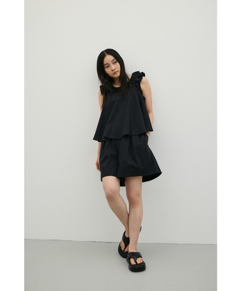 STYLEMIXER（スタイルミキサー）の「フリルショルダーショートオールインワン（つなぎ/オールインワン・レディース・アイボリー/オレンジ/ダークネイビー・MEDIUM/SMALL）」の4枚目の写真