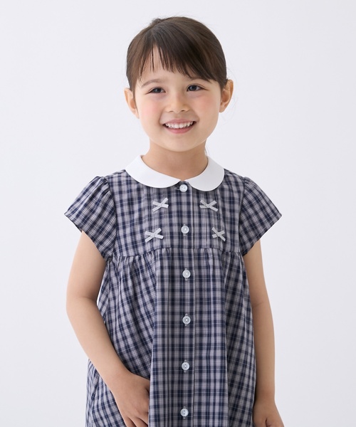 petit main(プティマイン)の「ちびリボンピンタックワンピース(ワンピース・キッズ・ブルー/カラフル/ネイビー・100cm/120cm/80cm/130cm/110cm/90cm)」の7枚目の写真