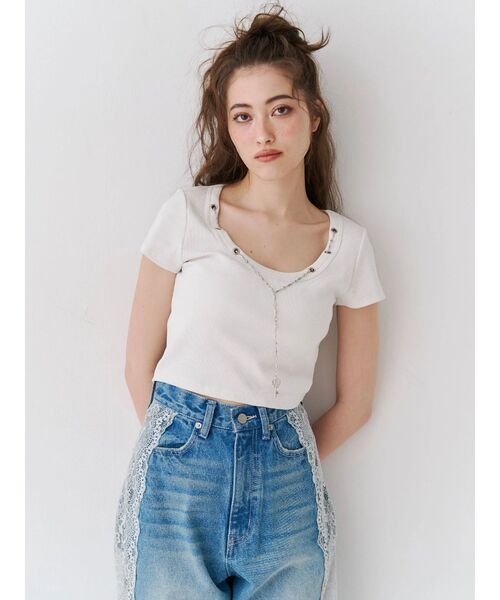 EVRIS(エヴリス)の「ネックレスフレンチスリーブショートトップス(Tシャツ/カットソー・レディース・ブルー/ホワイト/ブラック・FREE)」の7枚目の写真