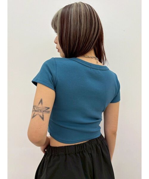 EVRIS(エヴリス)の「ネックレスフレンチスリーブショートトップス(Tシャツ/カットソー・レディース・ブルー/ホワイト/ブラック・FREE)」の21枚目の写真