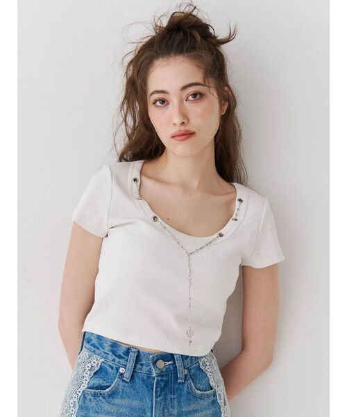 EVRIS(エヴリス)の「ネックレスフレンチスリーブショートトップス(Tシャツ/カットソー・レディース・ブルー/ホワイト/ブラック・FREE)」の6枚目の写真