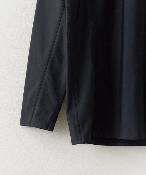RVCA（ルーカ）の「RVCA/ルーカ VA RVCA SPORT RASH LS 長袖ラッシュガード メンズ 4WAYストレッチ 2026年 夏 夏服（ラッシュガード・メンズ・ホワイト/ブラック/カモフラージュ・M/L/XL）」の4枚目の写真