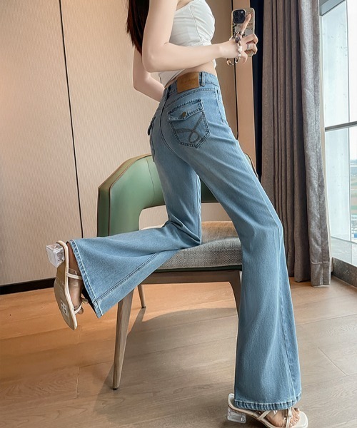 AMAJI（アマジ）の「リヨセルデニム ワイド フレアパンツ（デニムパンツ・レディース・ブルー・X-LARGE/LARGE/MEDIUM/SMALL）」の4枚目の写真