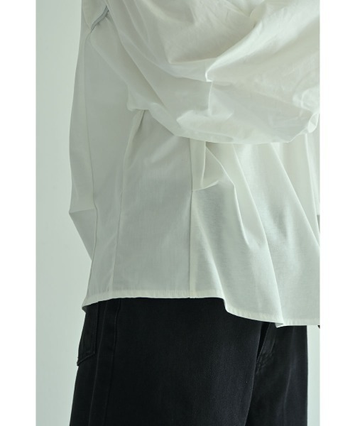 marjour(マージュール)の「SILKET BODY TUCK SLEEVE TOP(シャツ/ブラウス・レディース・ブラック/オフホワイト・M)」の9枚目の写真